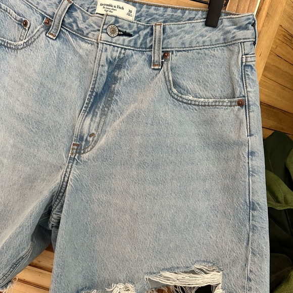 Abercrombie & Fitch Curve Love High Rise Loose Short SIZE 30 - Picture 6 of 9